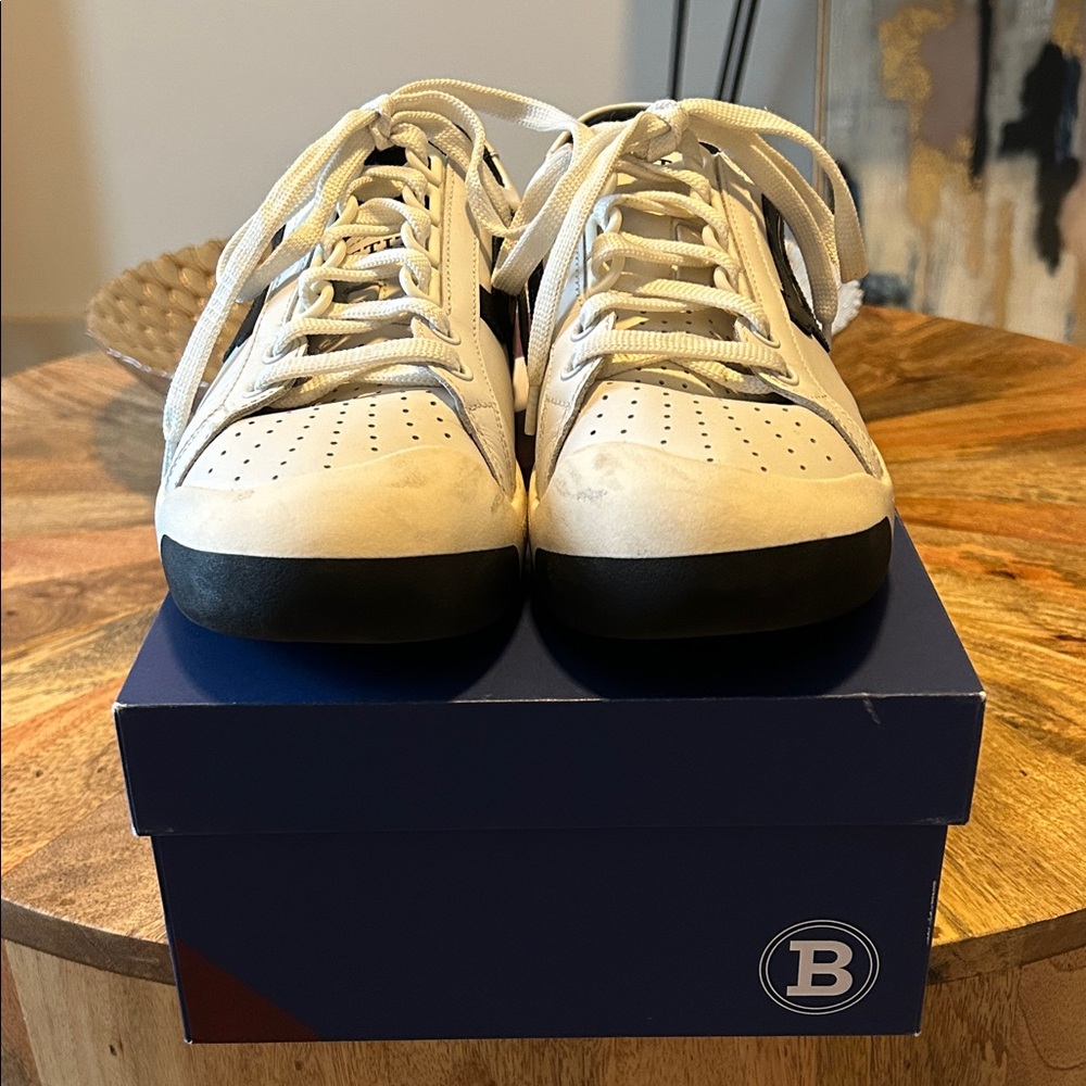 Women’s Bally reissue New Competition collectors sneaker. White and navy.
